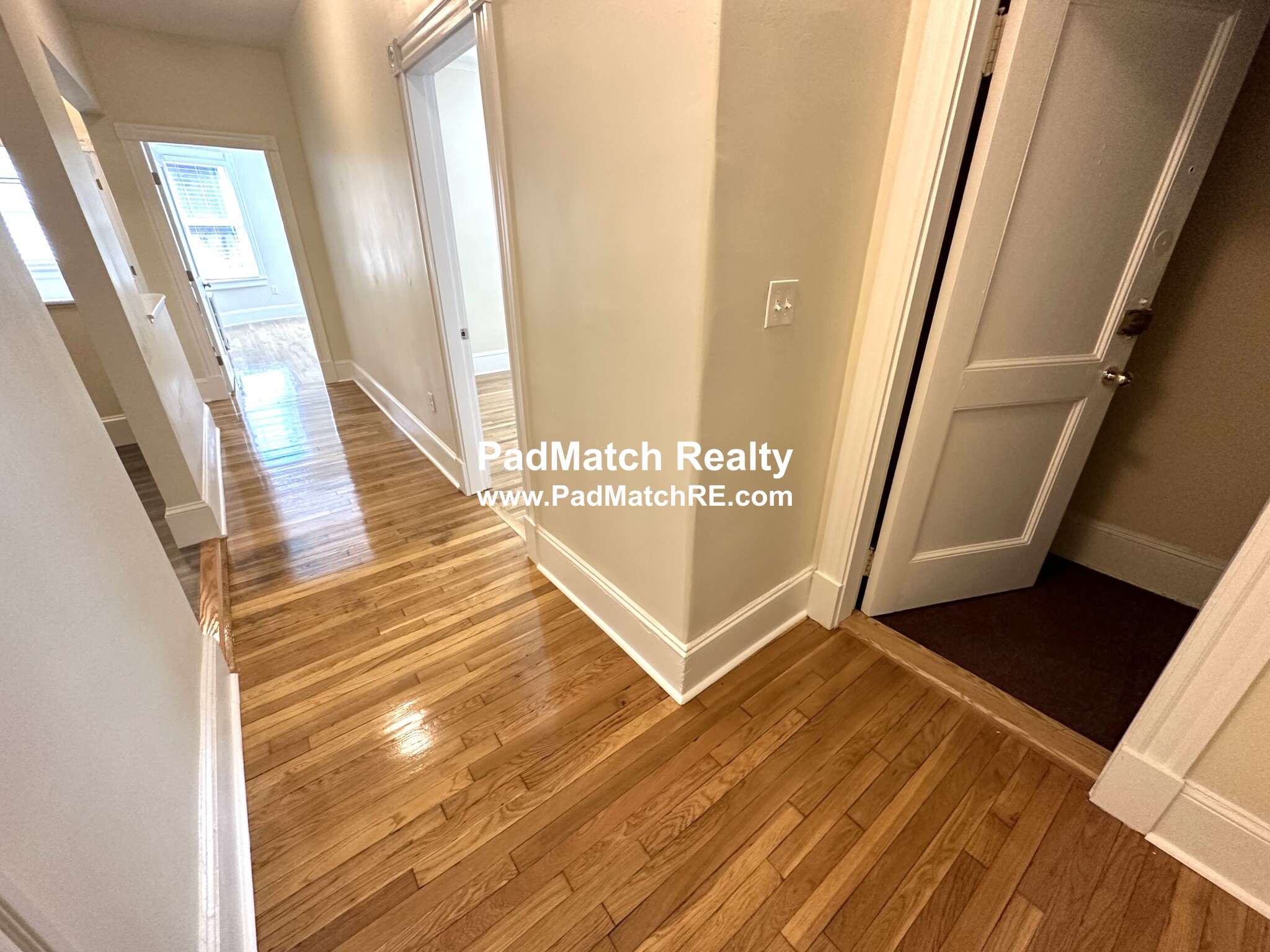 1595 Beacon St, Washington Square