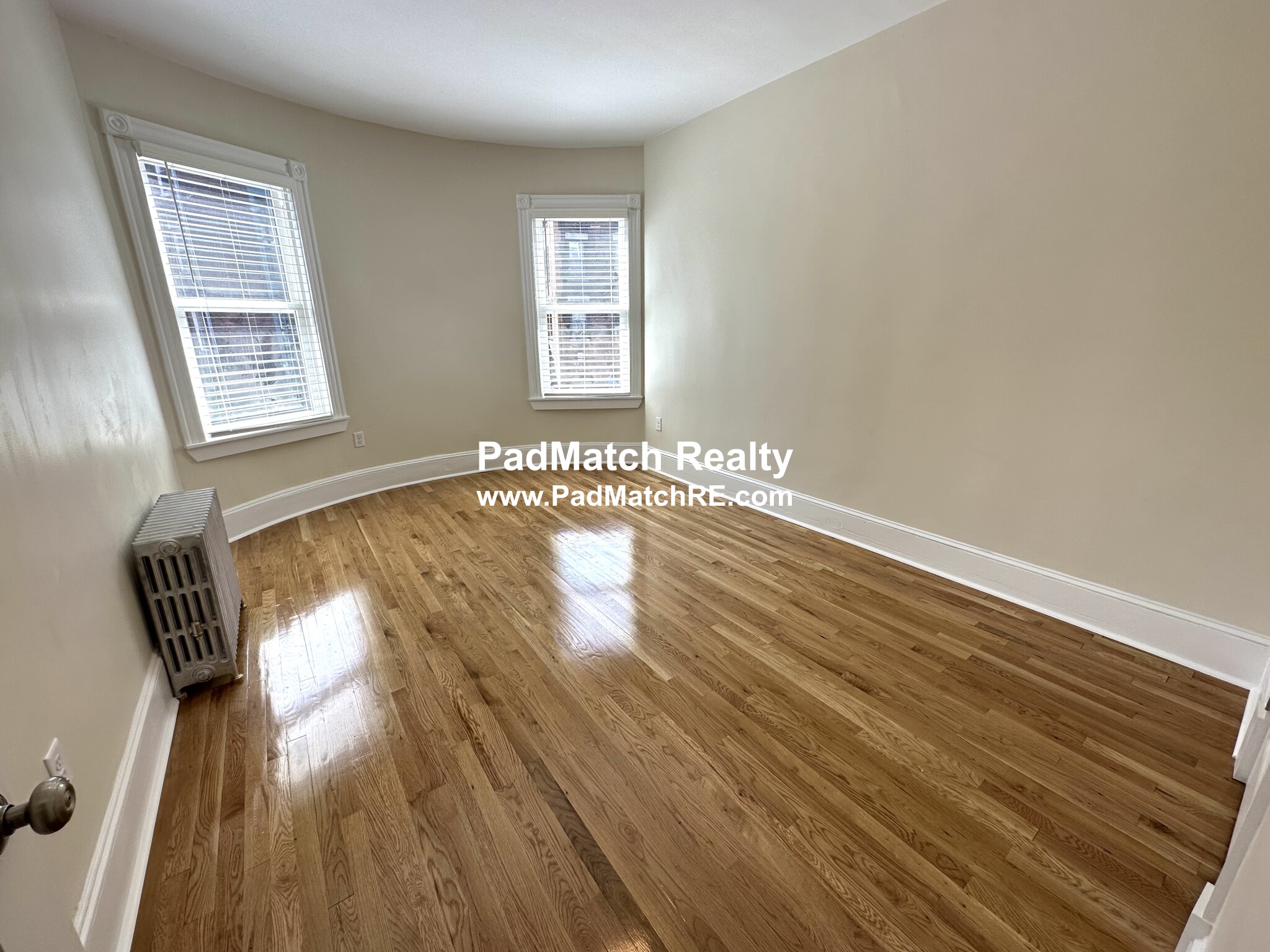 1595 Beacon St, Washington Square