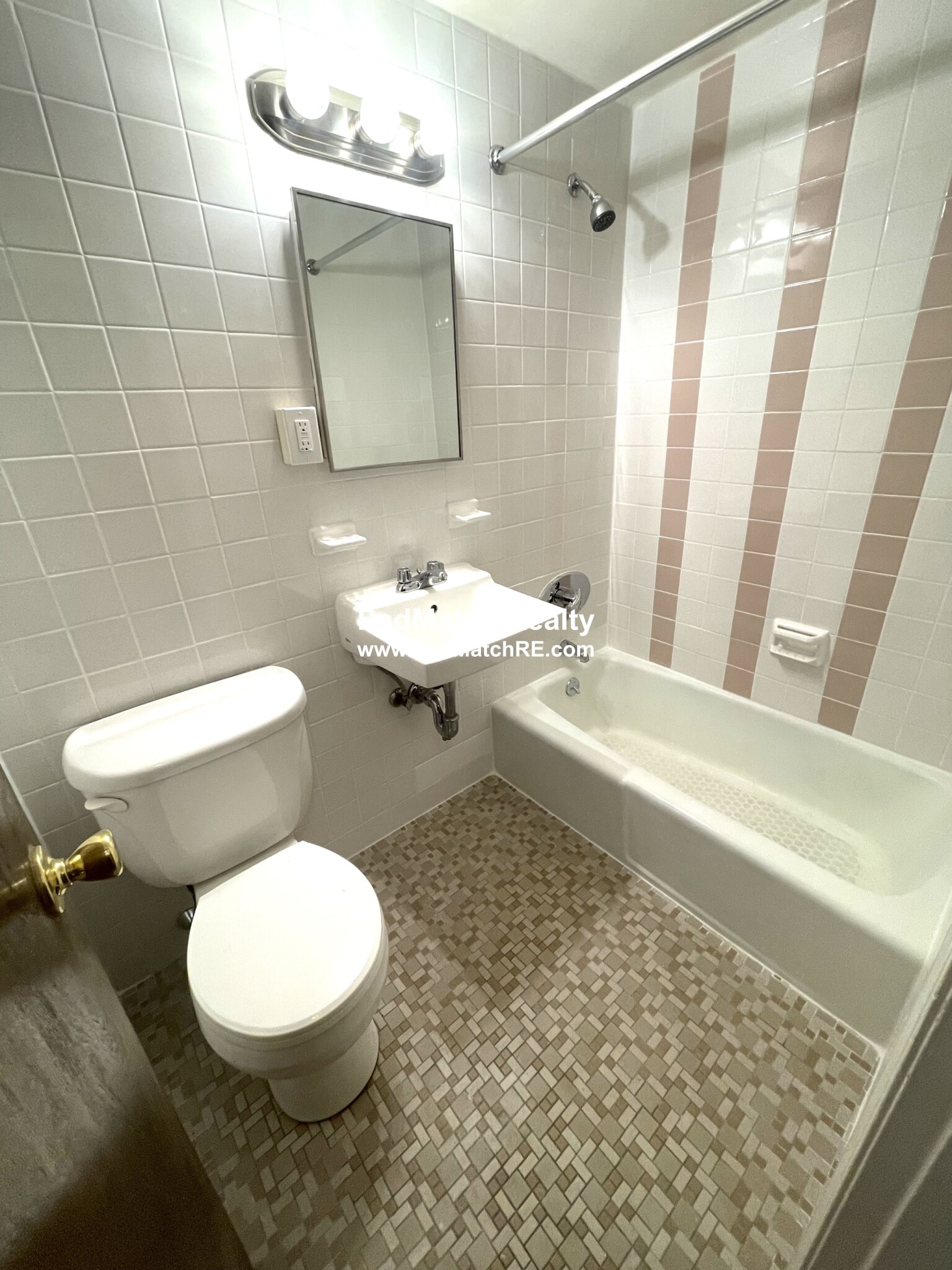 54 Huntington Ave, Mission Hill