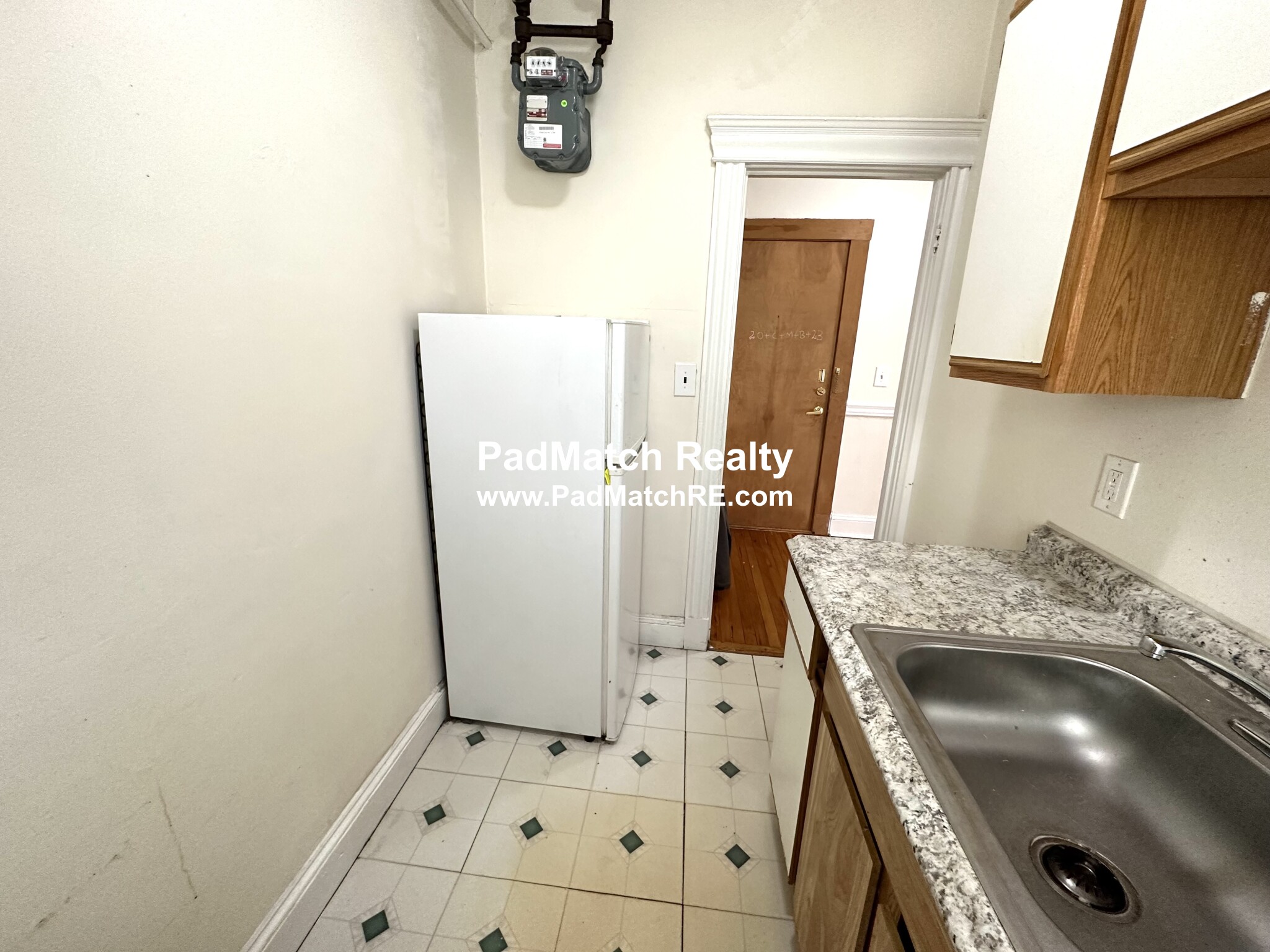 364 Riverway, Mission Hill