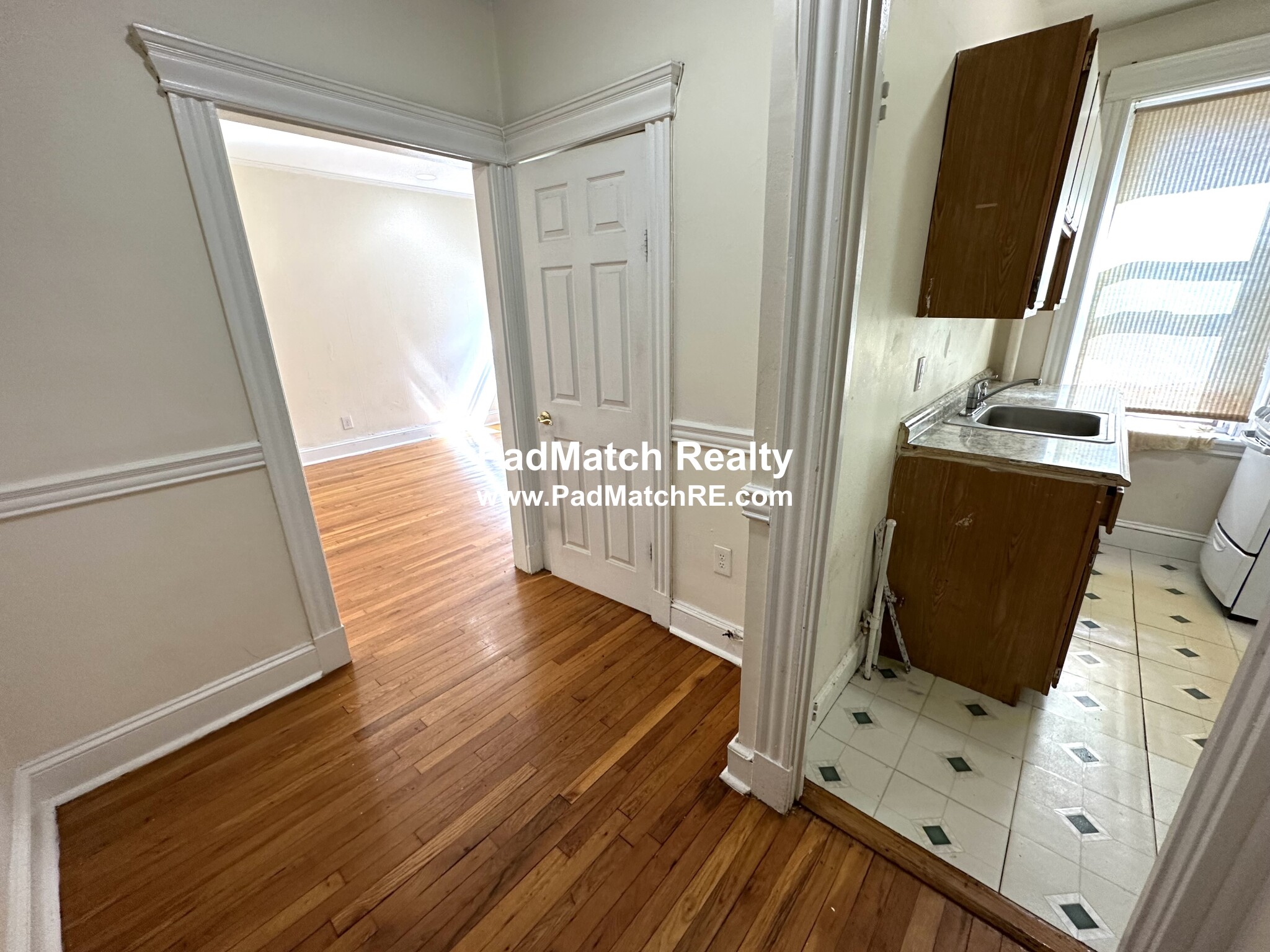 364 Riverway, Mission Hill