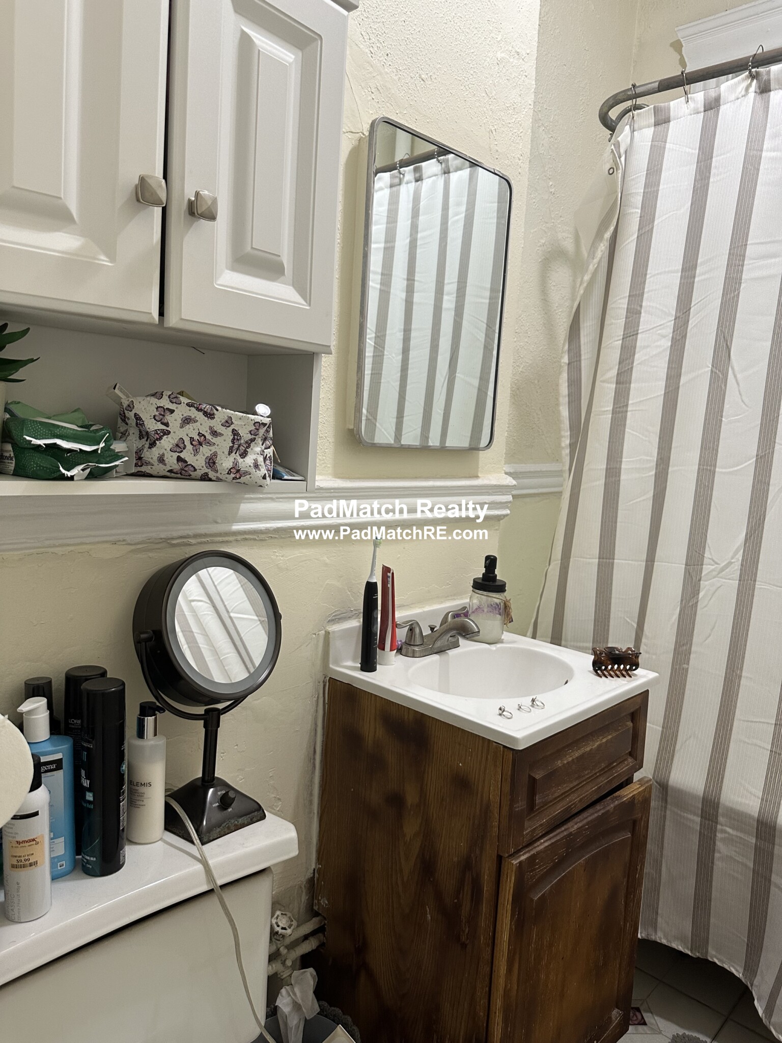 364 Riverway, Mission Hill