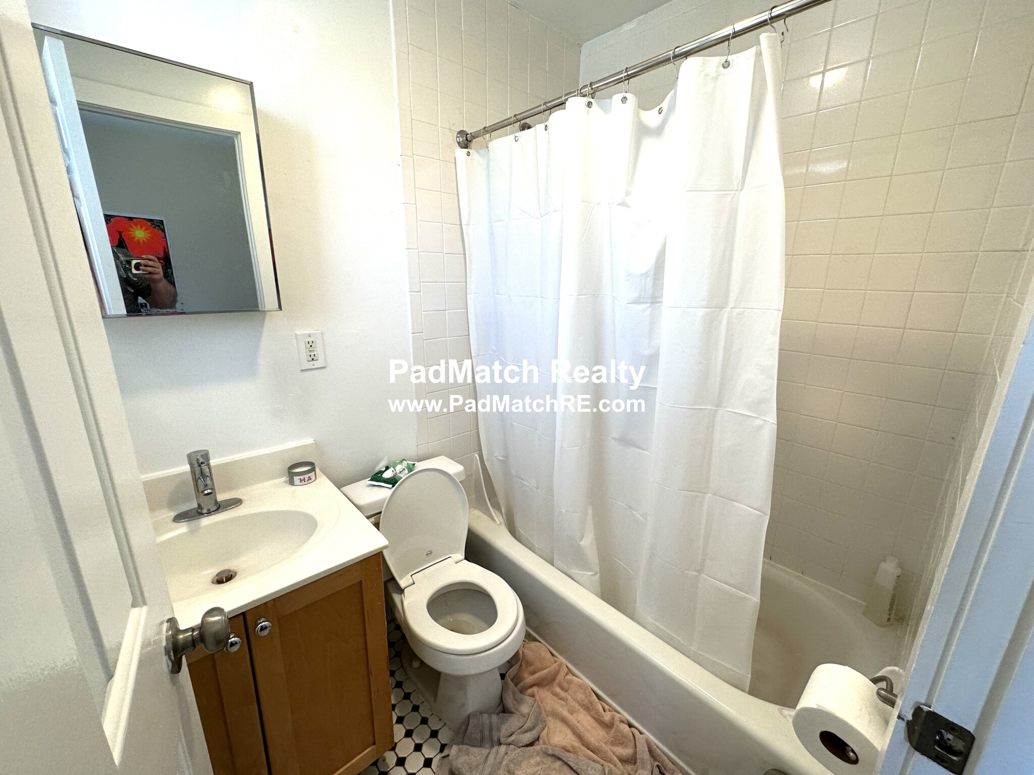 833 Beacon St, Fenway