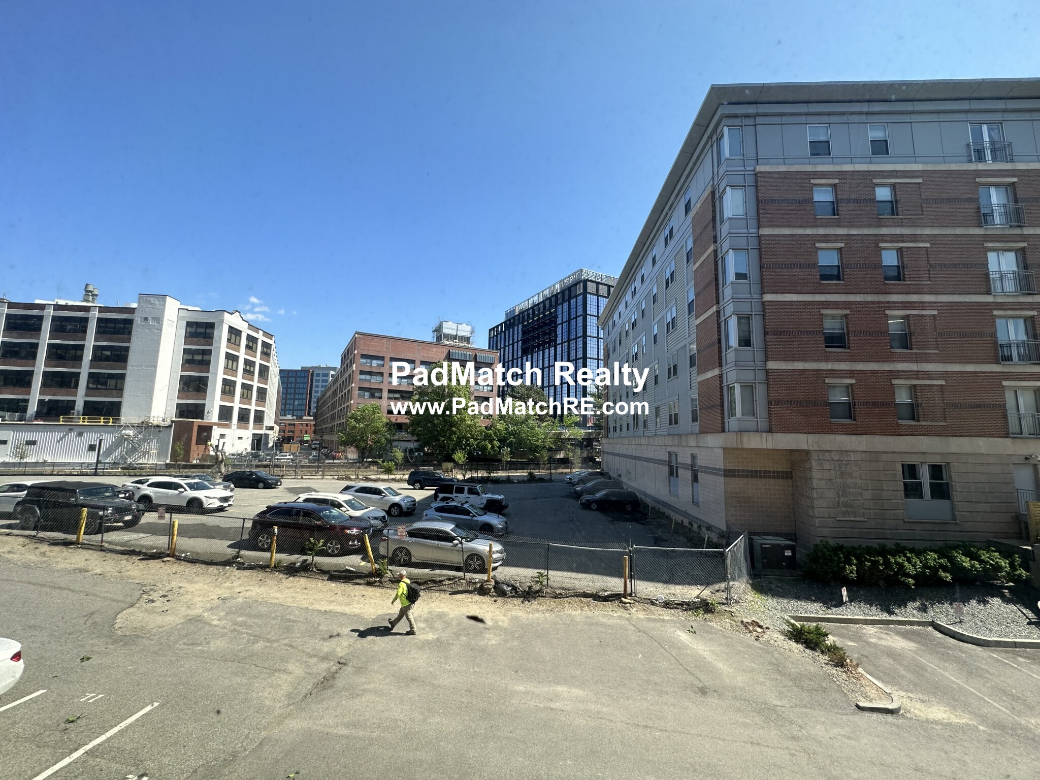 833 Beacon St, Fenway