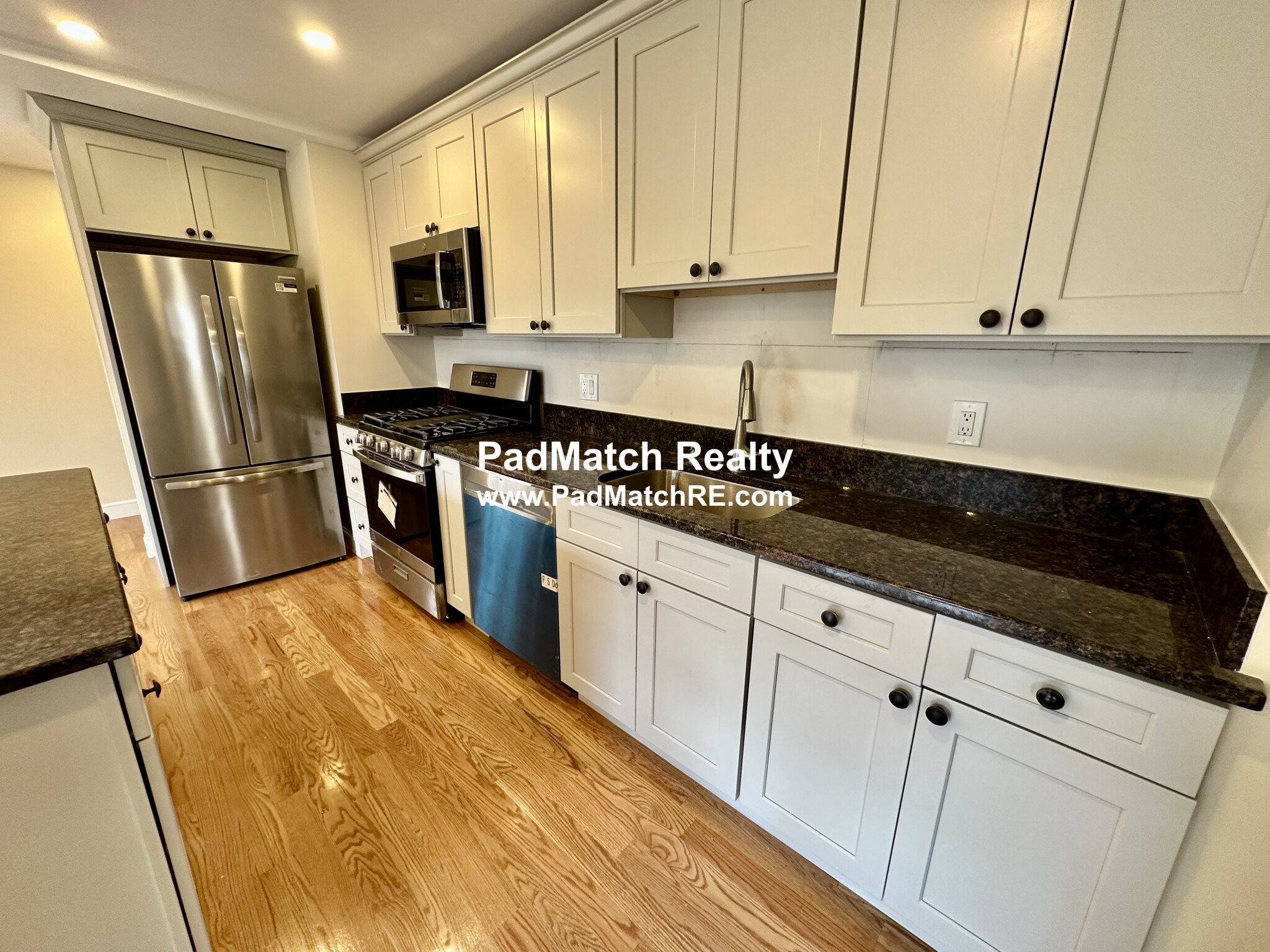 628 Trapelo Rd, Waverley Square