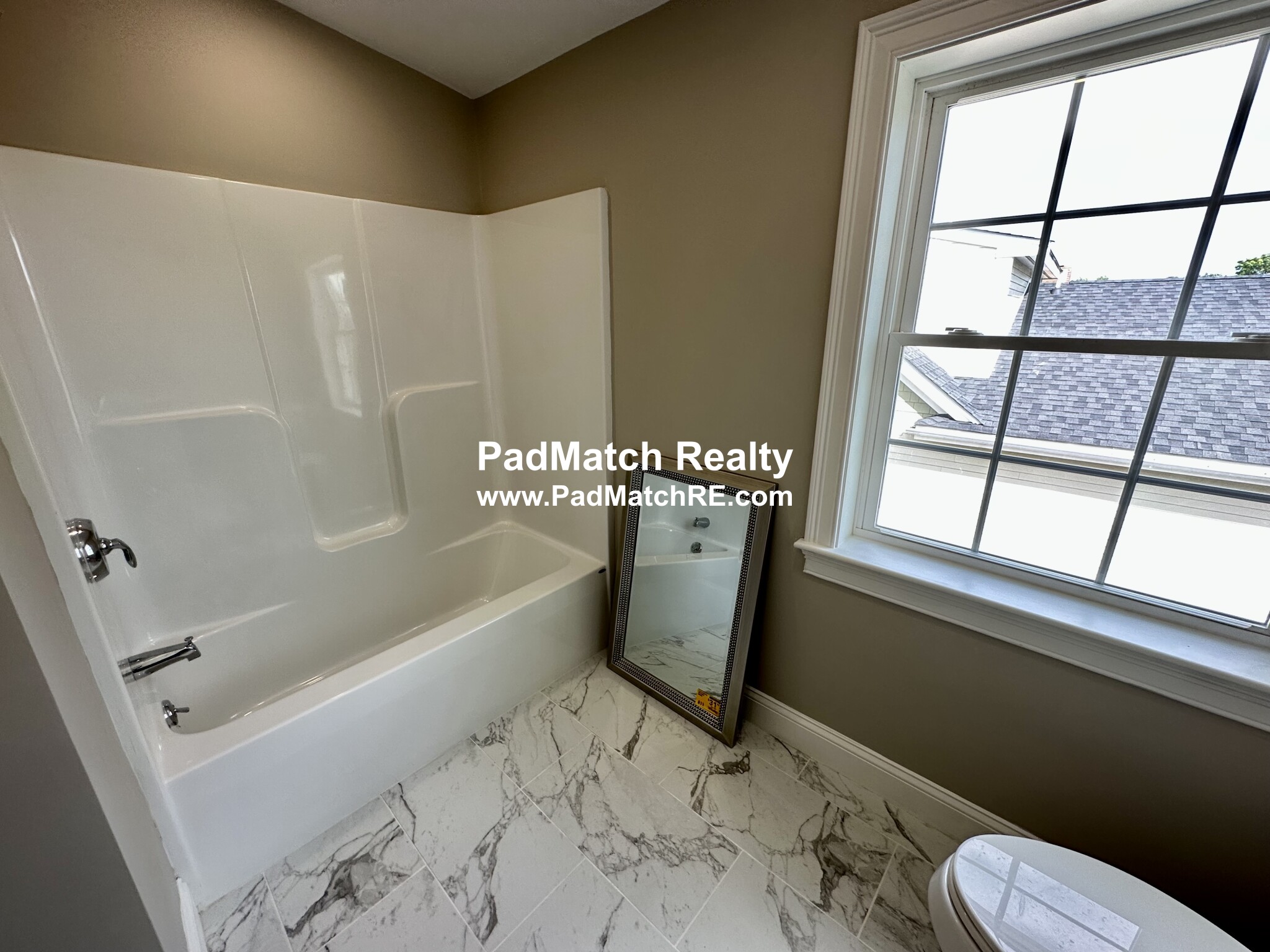 628 Trapelo Rd, Waverley Square