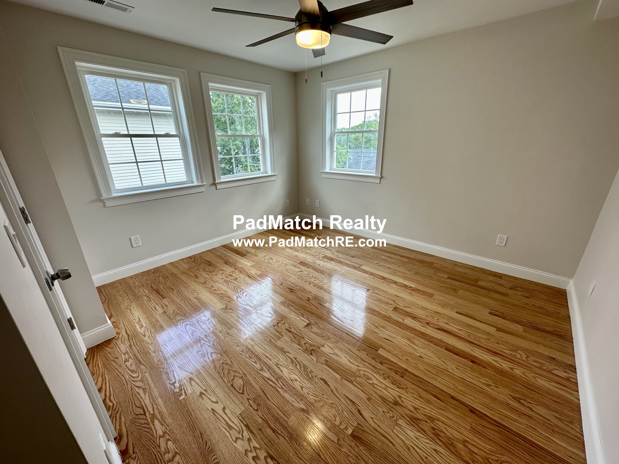 628 Trapelo Rd, Waverley Square