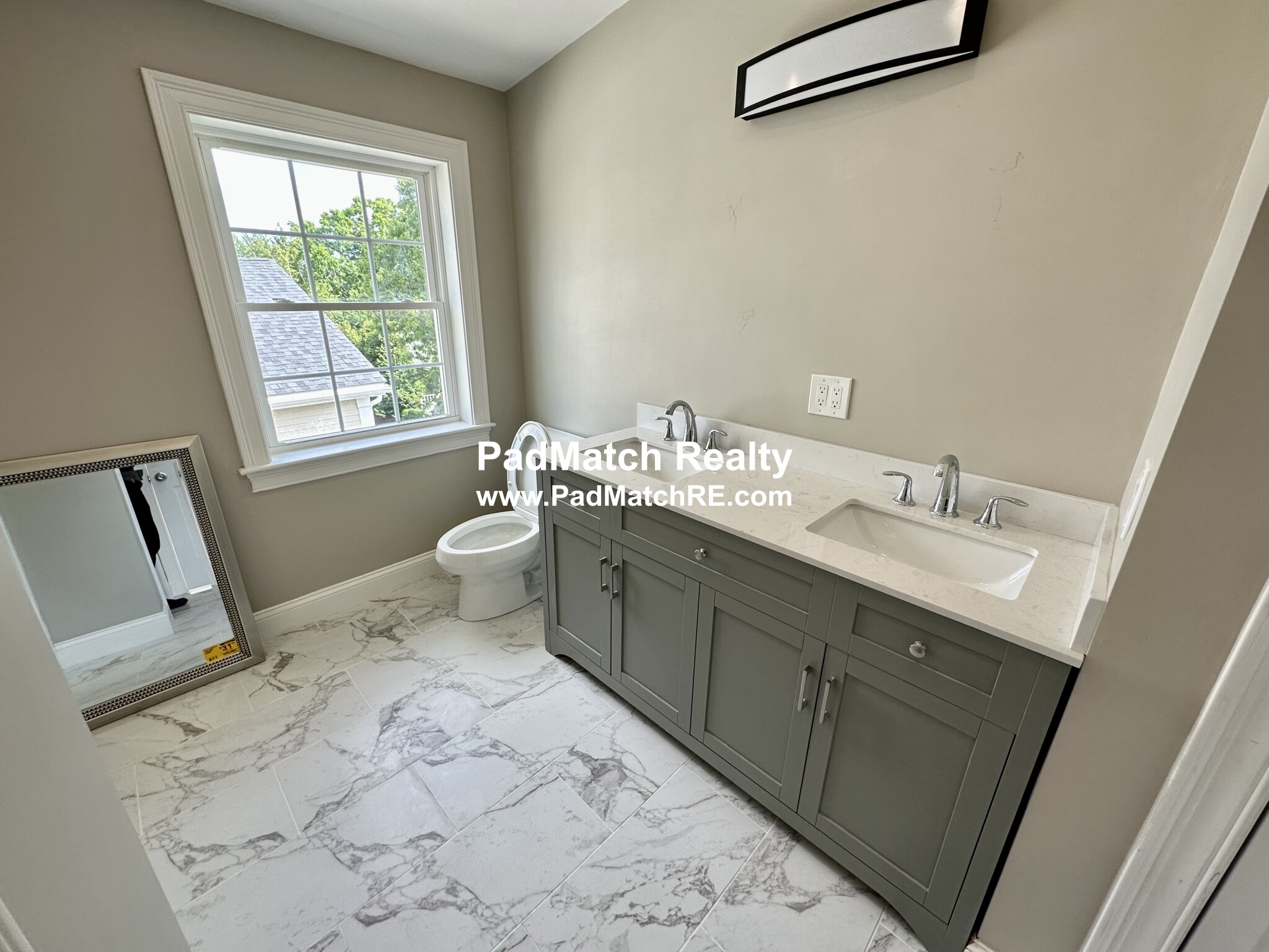 628 Trapelo Rd, Waverley Square