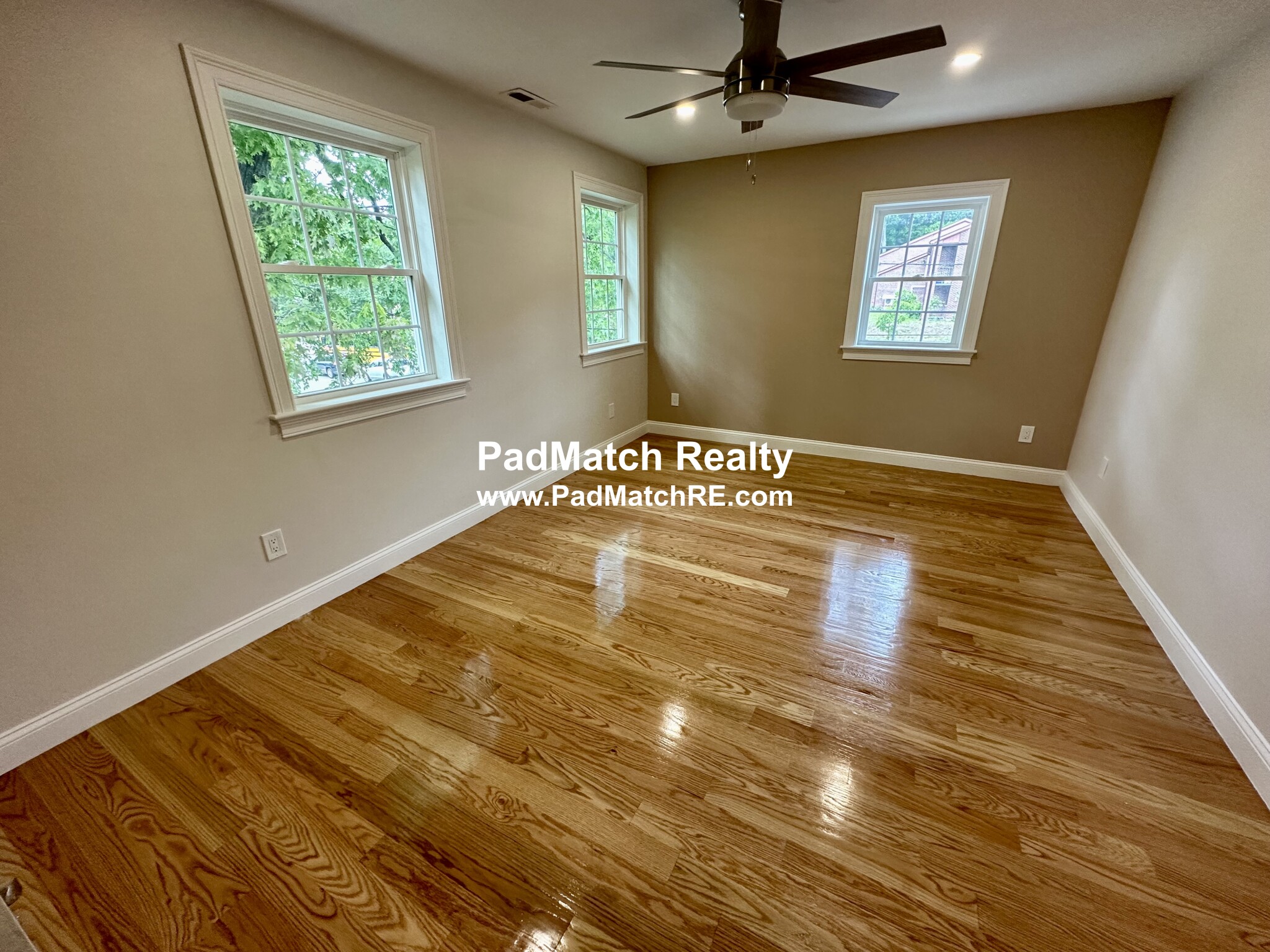 628 Trapelo Rd, Waverley Square