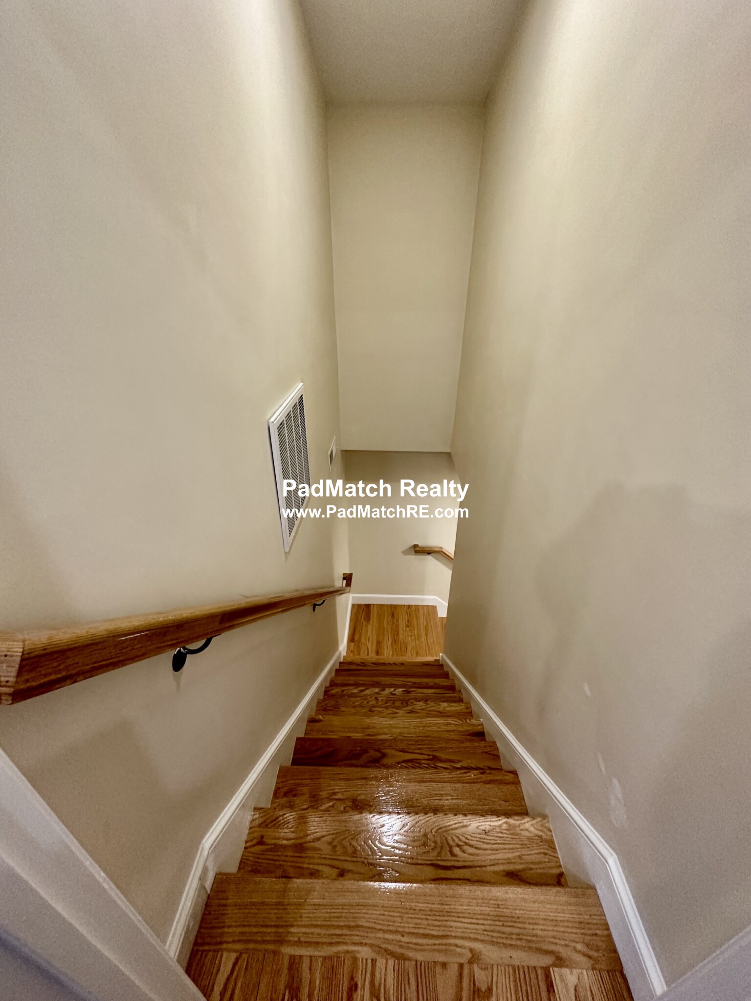 628 Trapelo Rd, Waverley Square