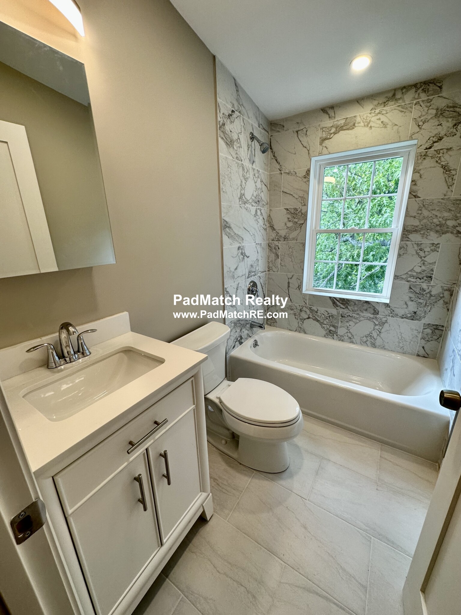 628 Trapelo Rd, Waverley Square