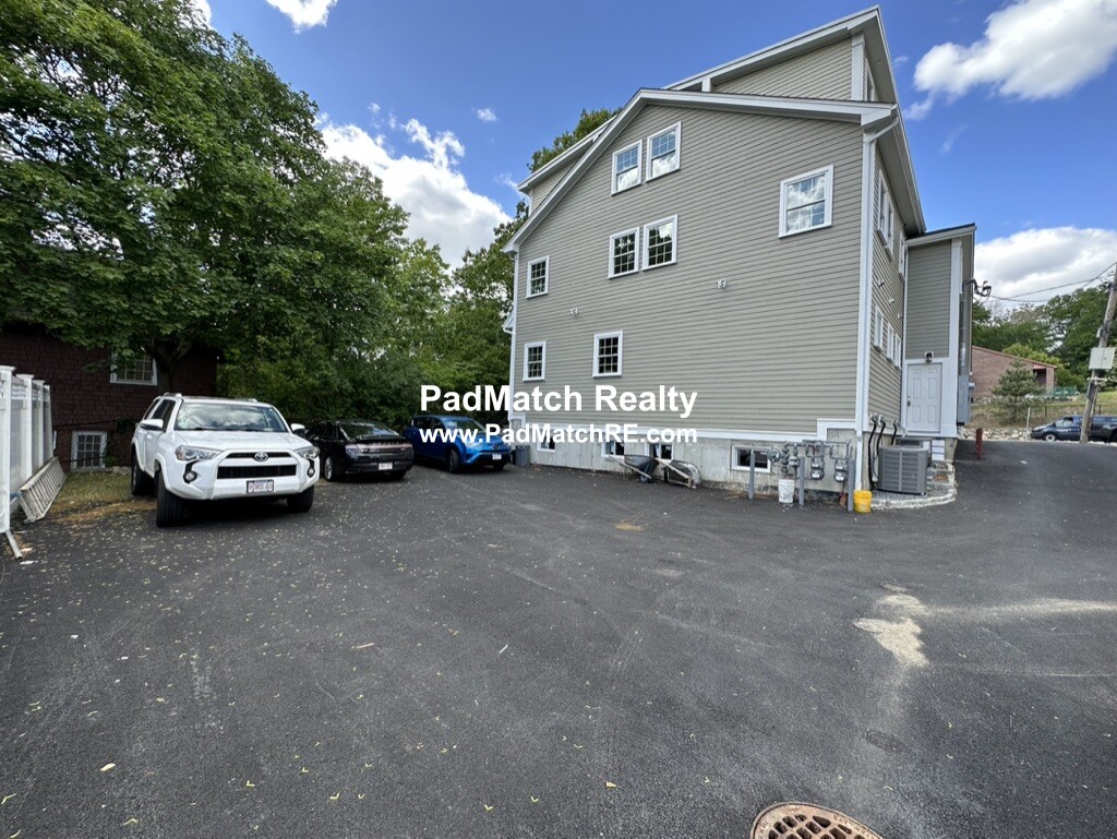 628 Trapelo Rd, Waverley Square