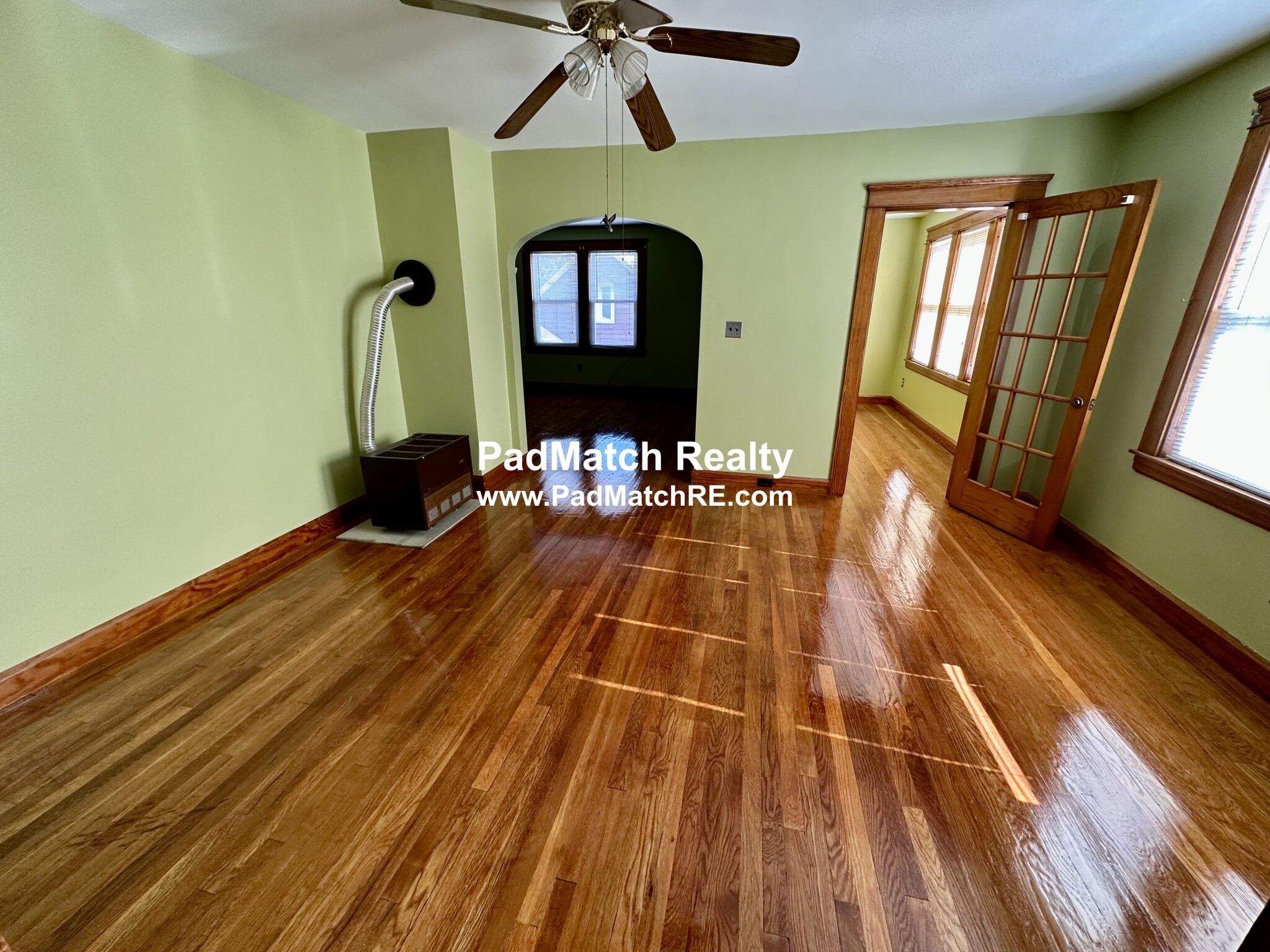 35 Lens St, Southbridge