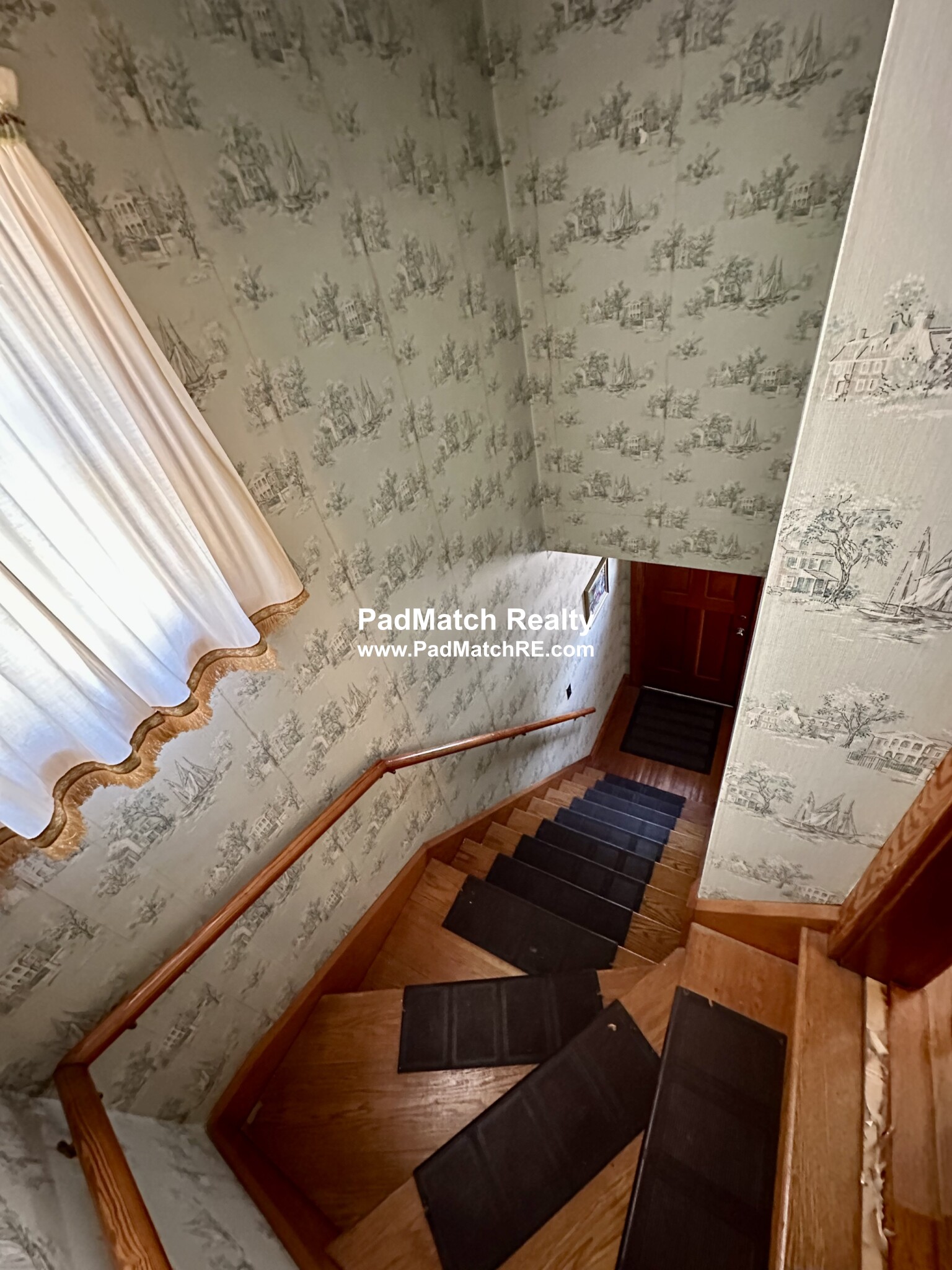 35 Lens St, Southbridge