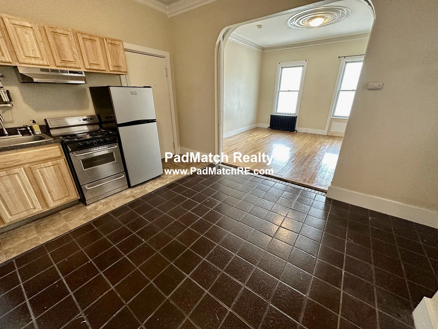 381 Dorchester St, South Boston