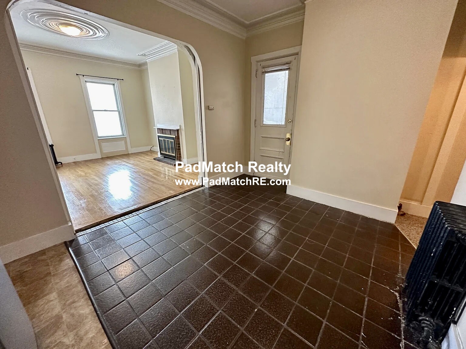 381 Dorchester St, South Boston