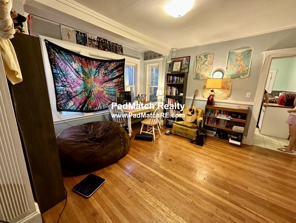 6 Boulevard Ter, Allston