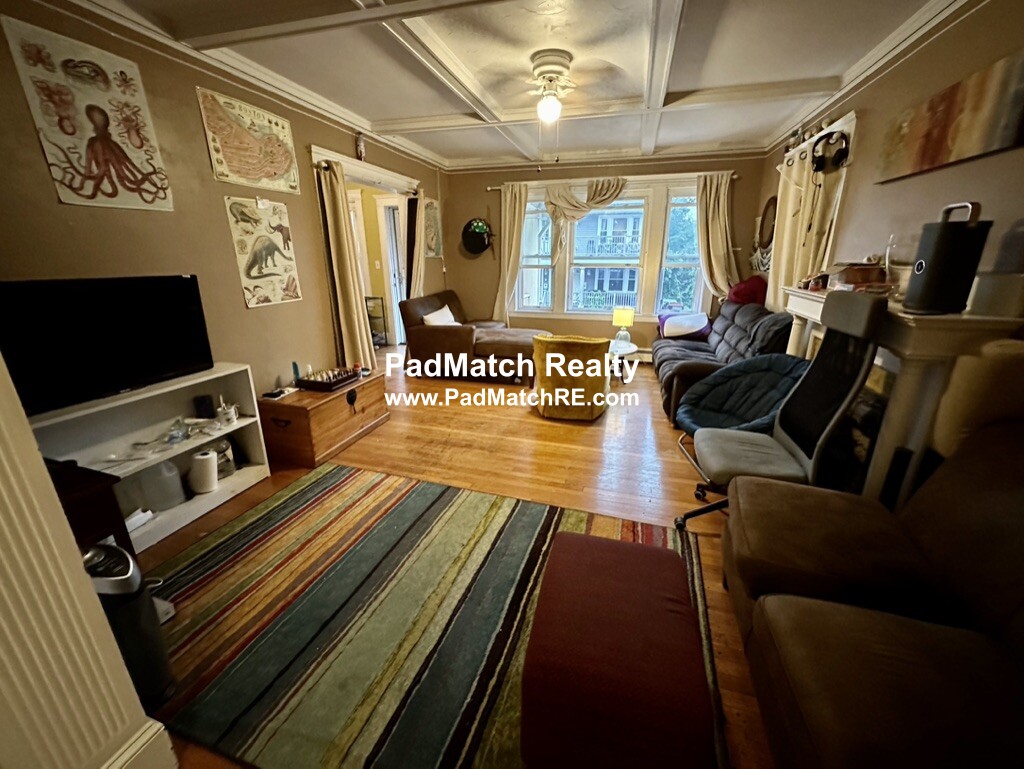 6 Boulevard Ter, Allston