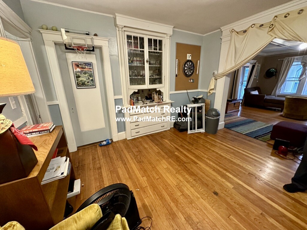 6 Boulevard Ter, Allston