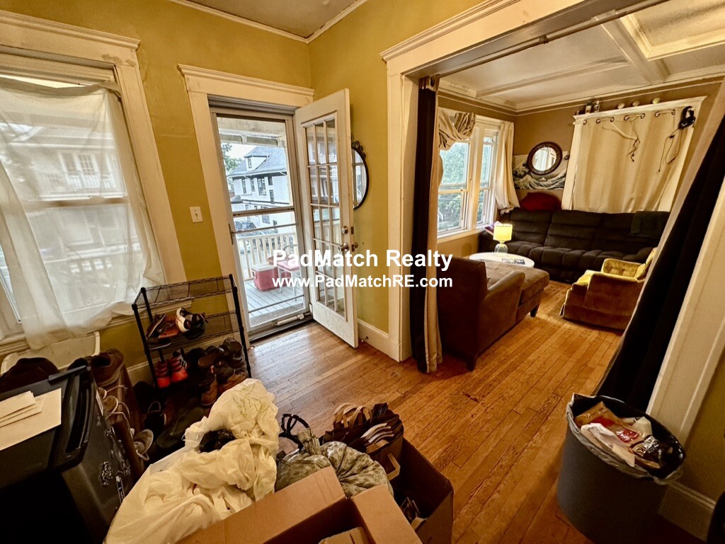 6 Boulevard Ter, Allston