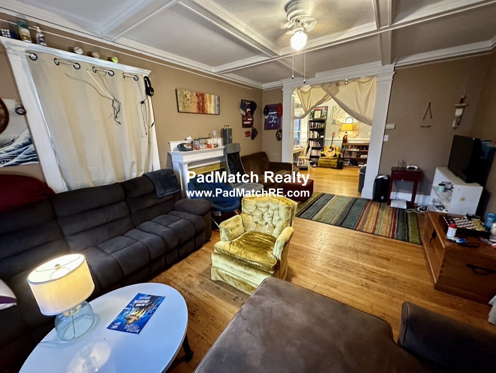 6 Boulevard Ter, Allston