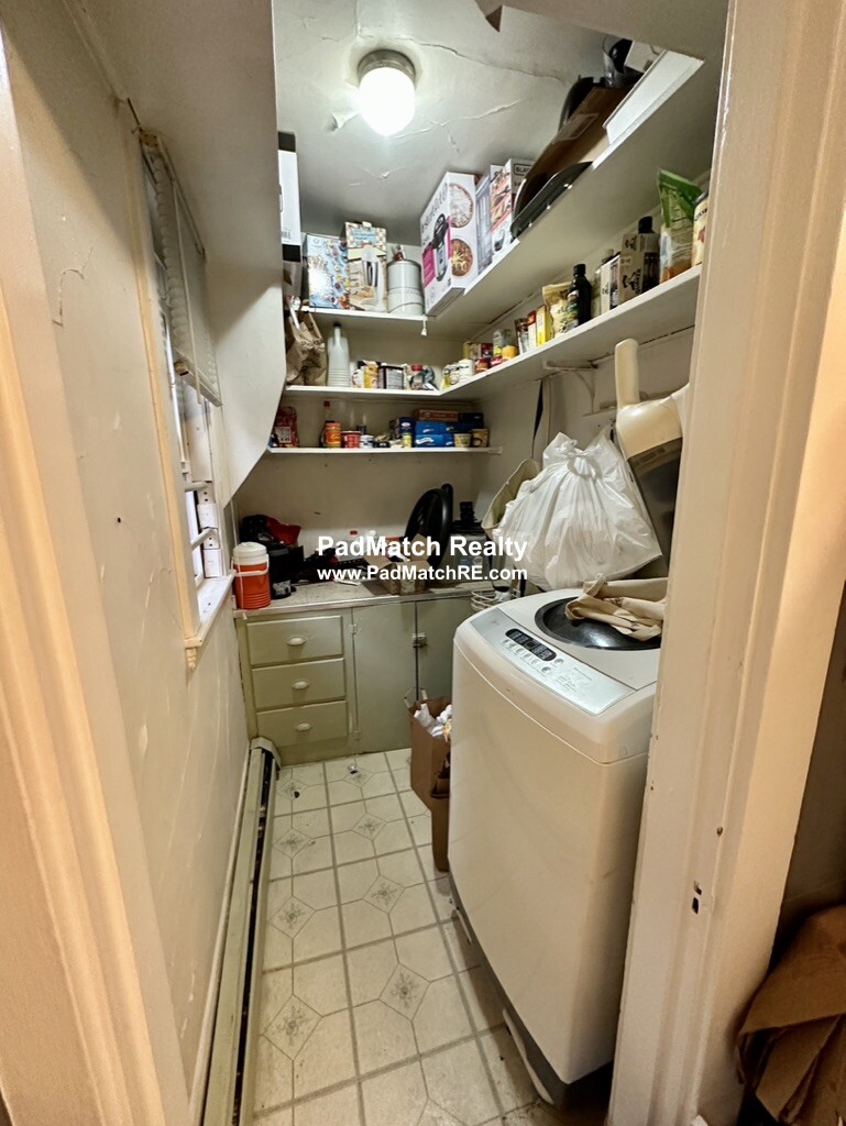 6 Boulevard Ter, Allston