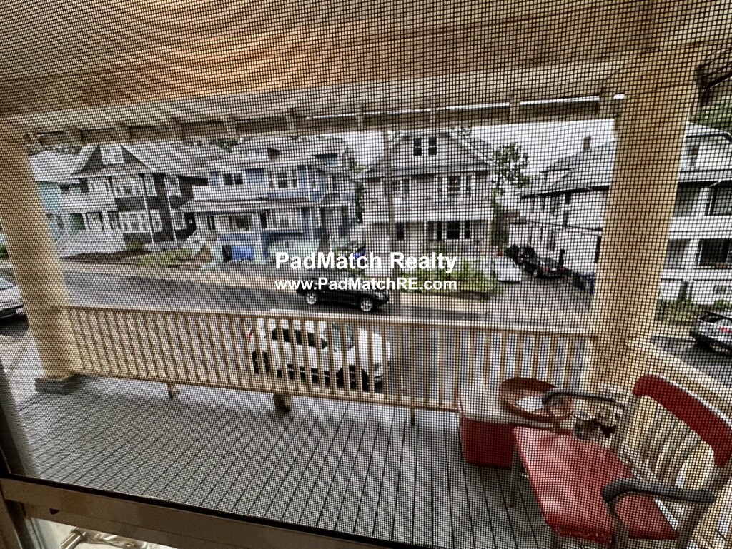 6 Boulevard Ter, Allston