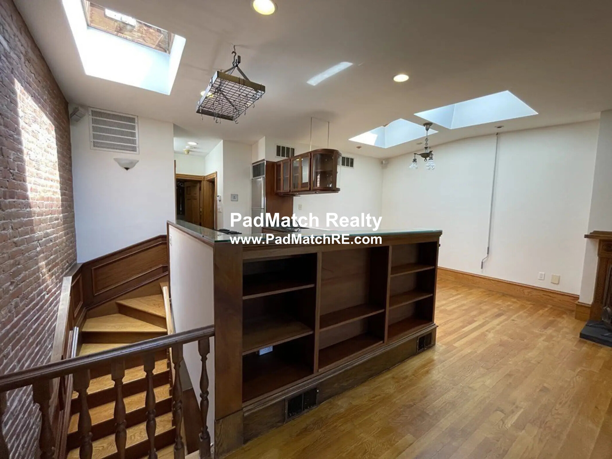 17 Holyoke St, South End