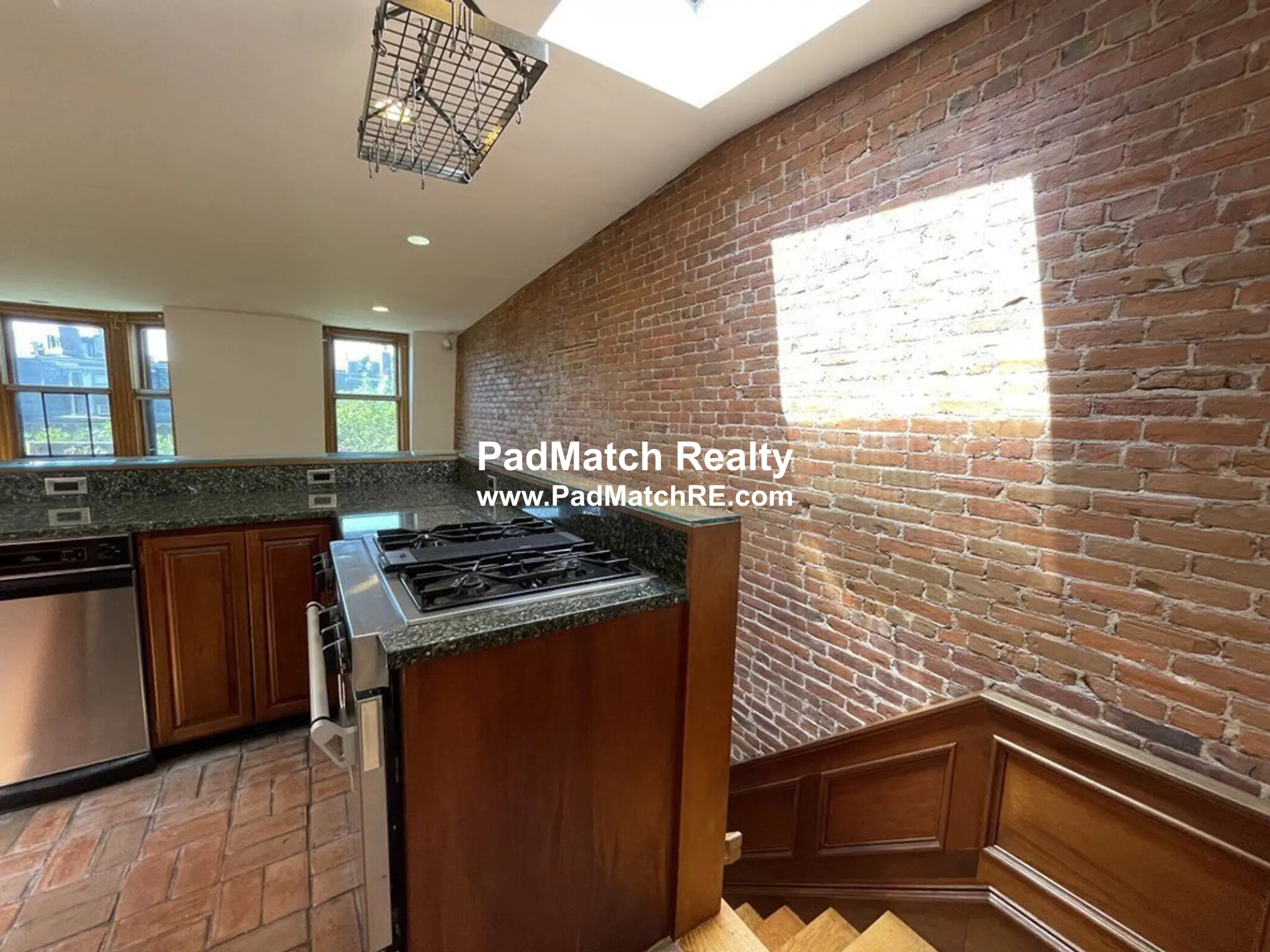 17 Holyoke St, South End