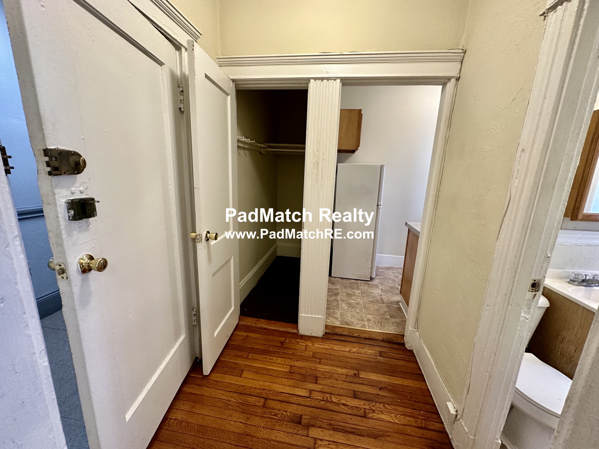 11 Royce Rd, Allston