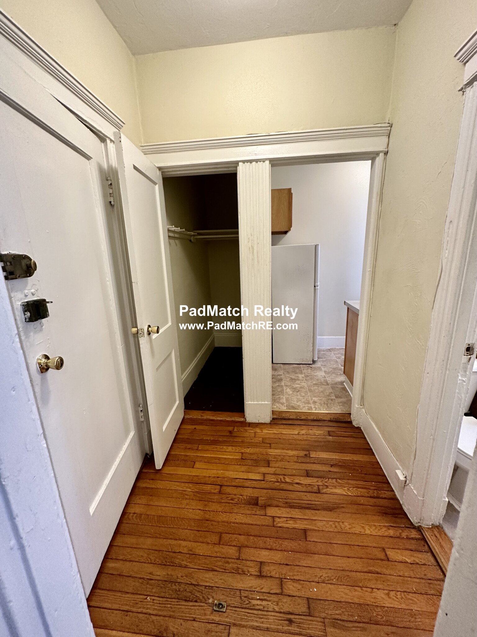 11 Royce Rd, Allston