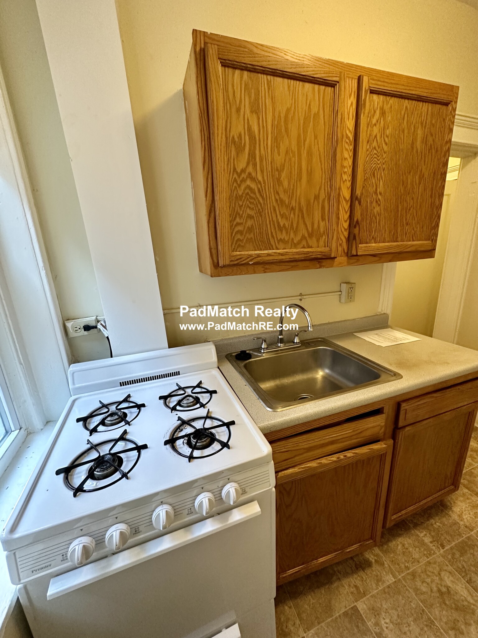 11 Royce Rd, Allston