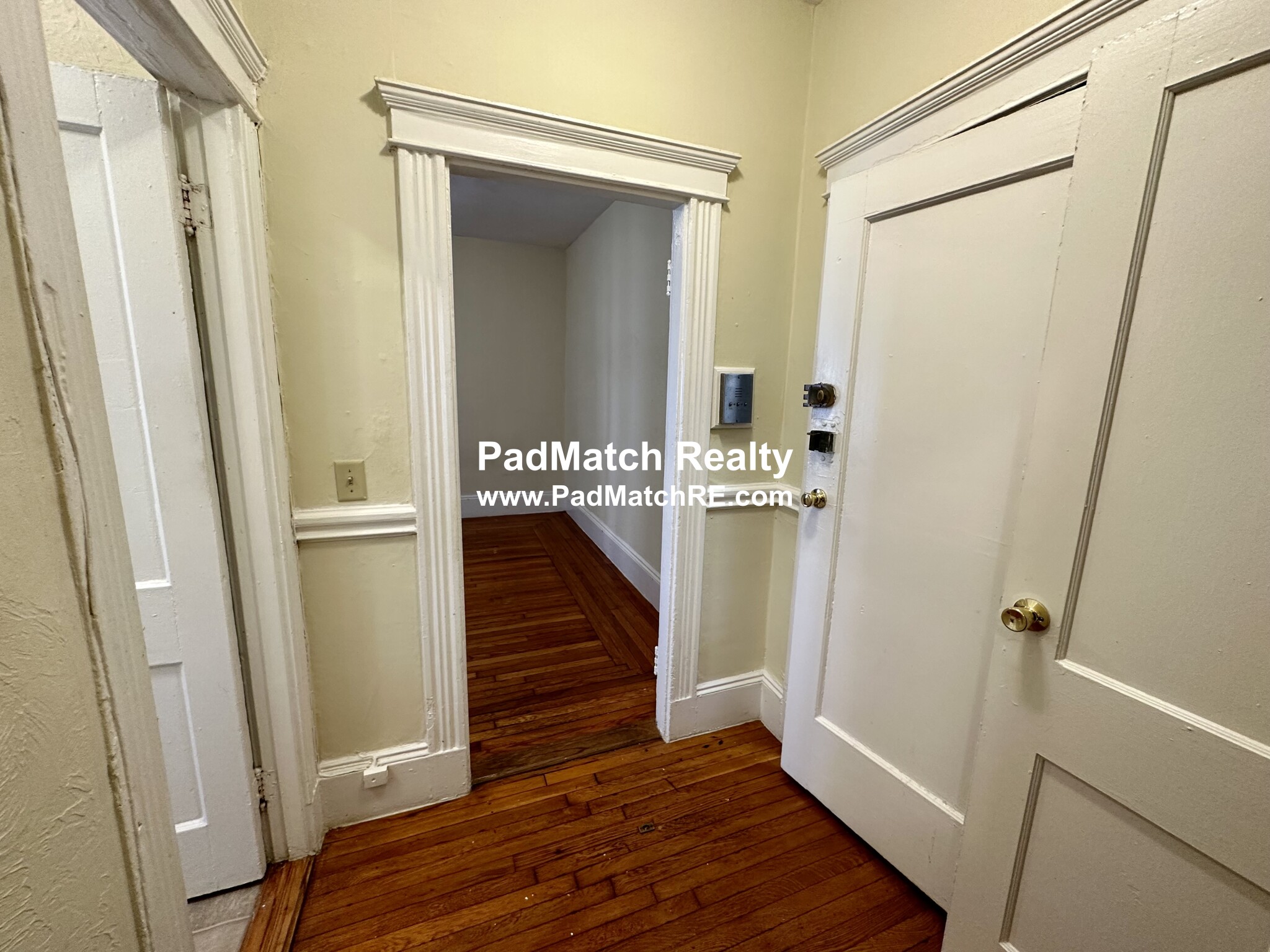 11 Royce Rd, Allston