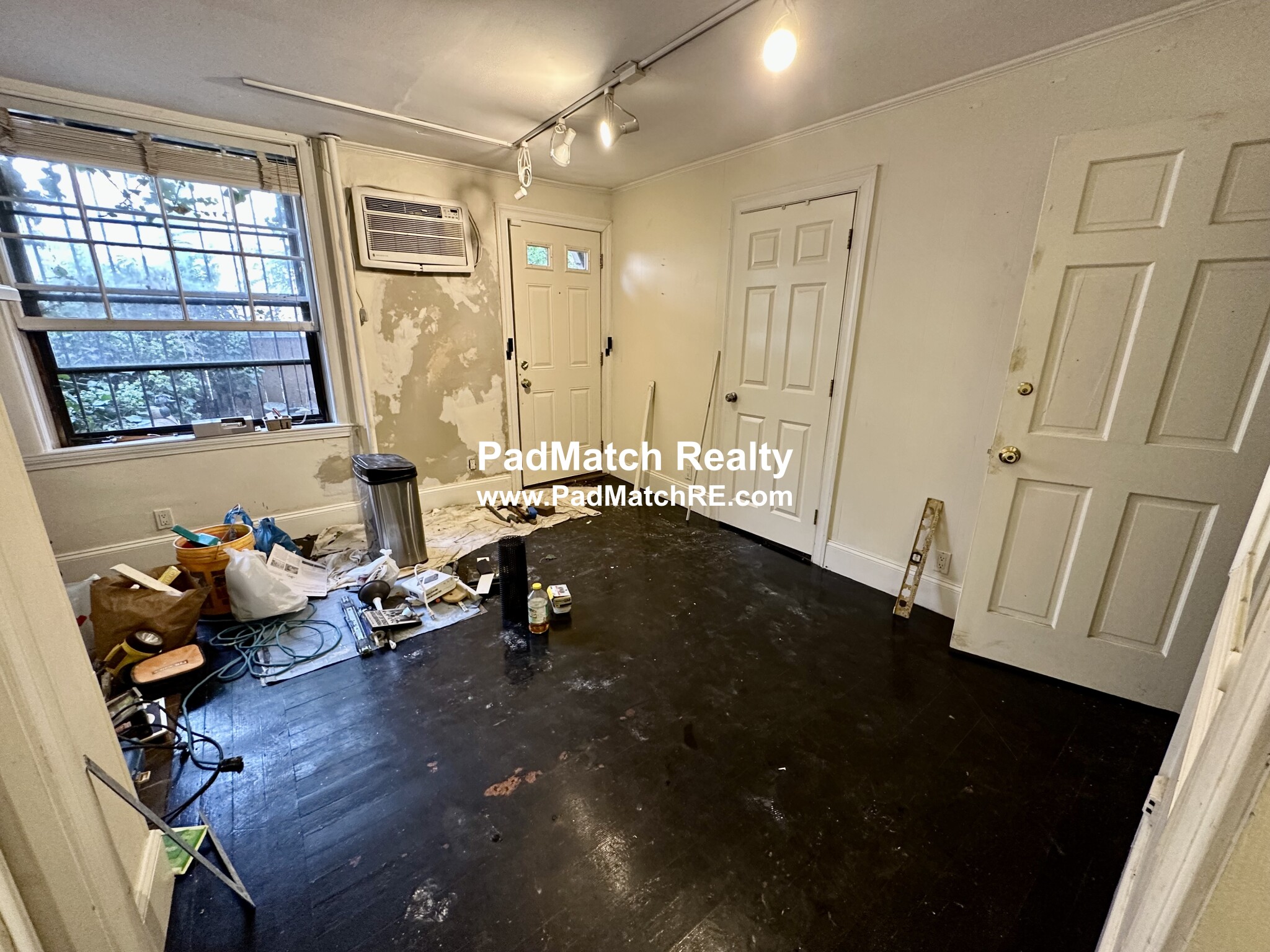 87 Warren Ave, South End