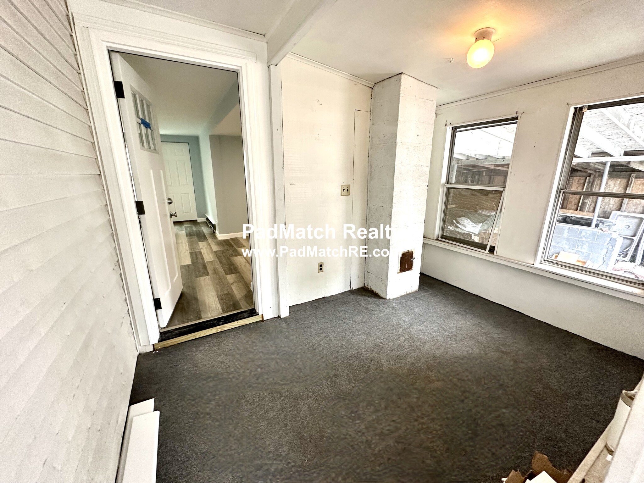 33 Lens St, Southbridge