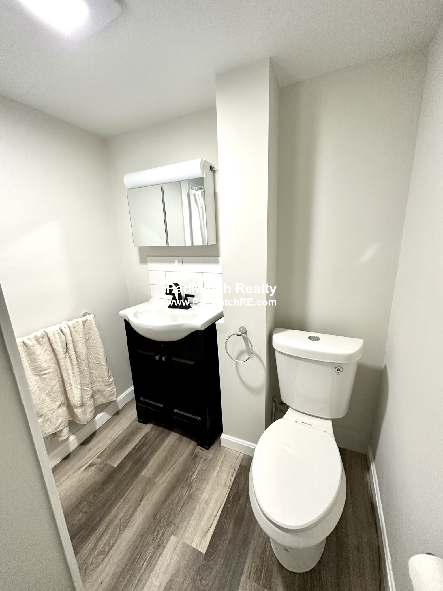 33 Lens St, Southbridge