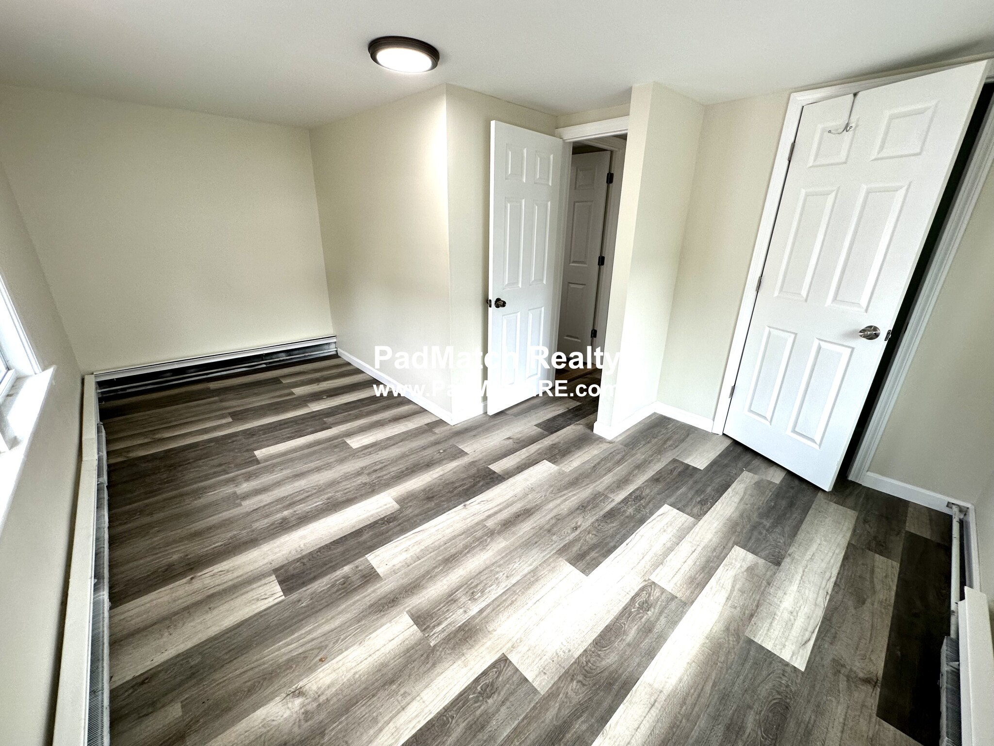 33 Lens St, Southbridge