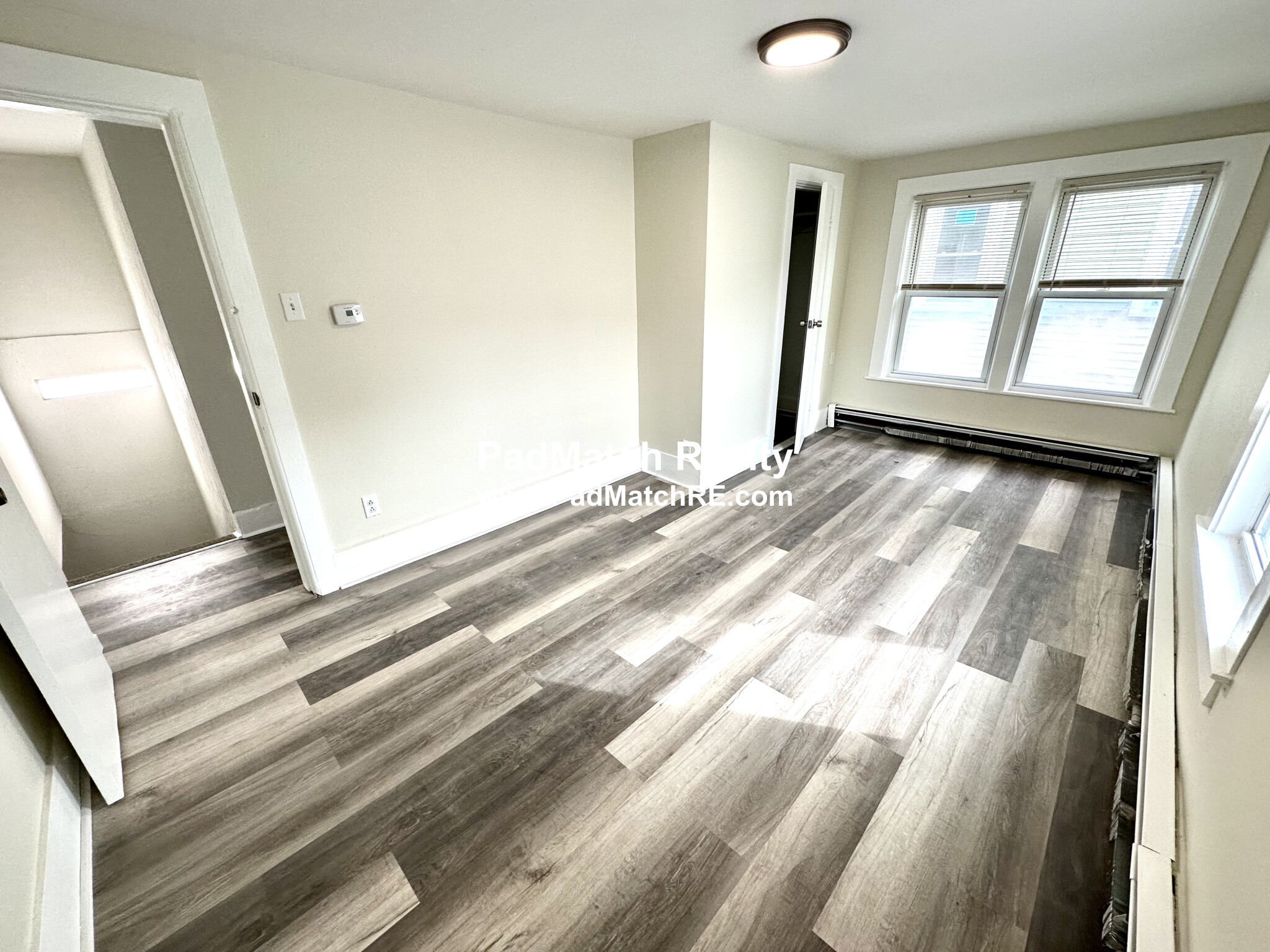 33 Lens St, Southbridge