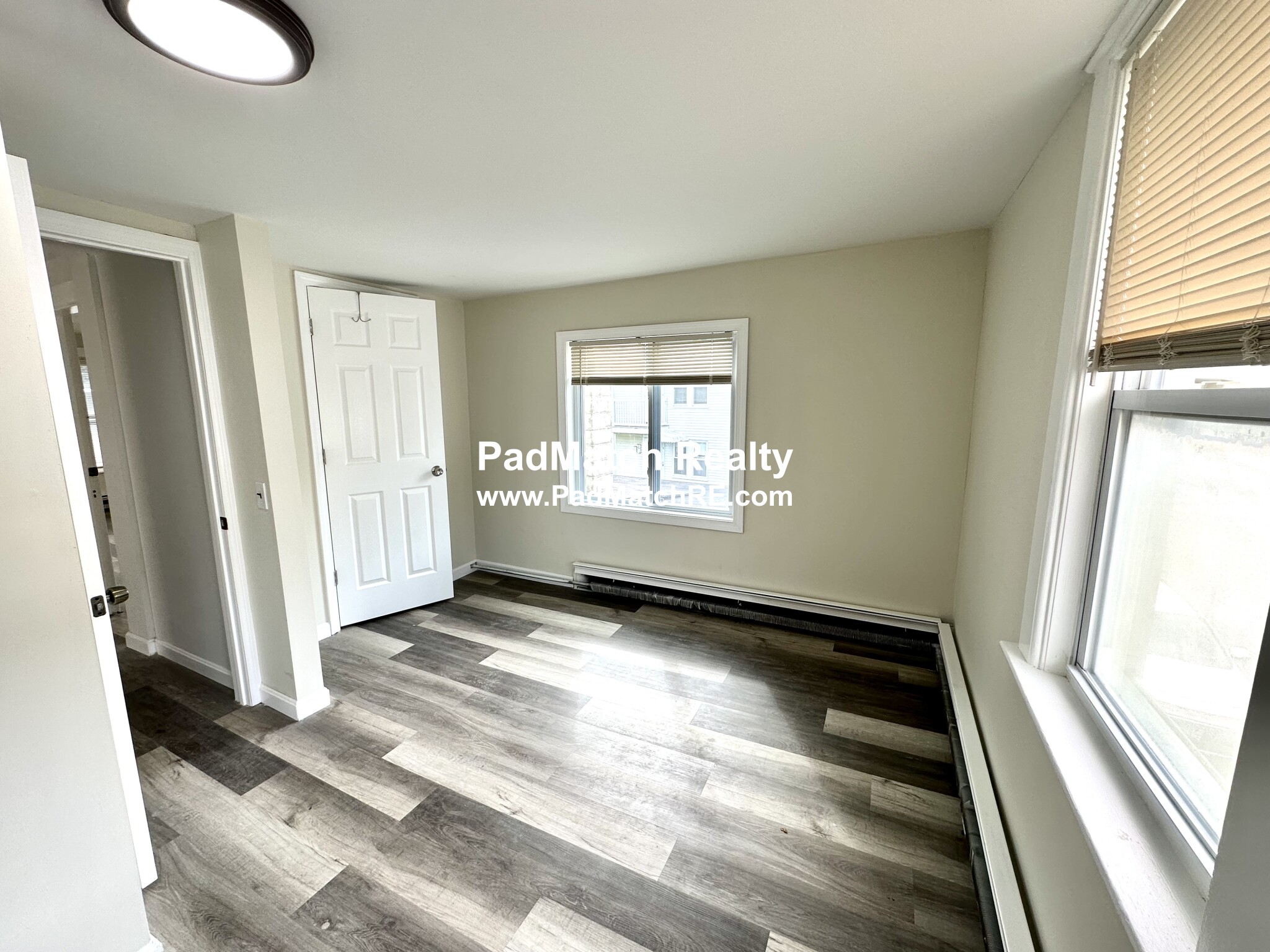 33 Lens St, Southbridge