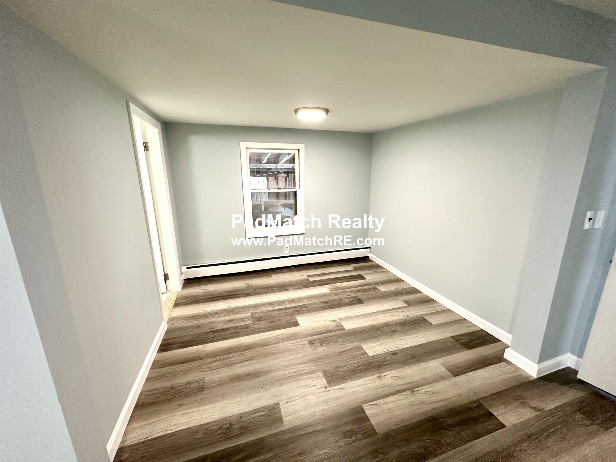 33 Lens St, Southbridge