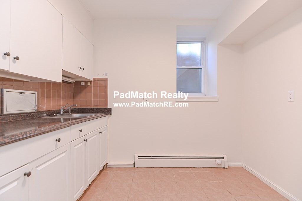 23 Warwick Rd, Brookline Hills