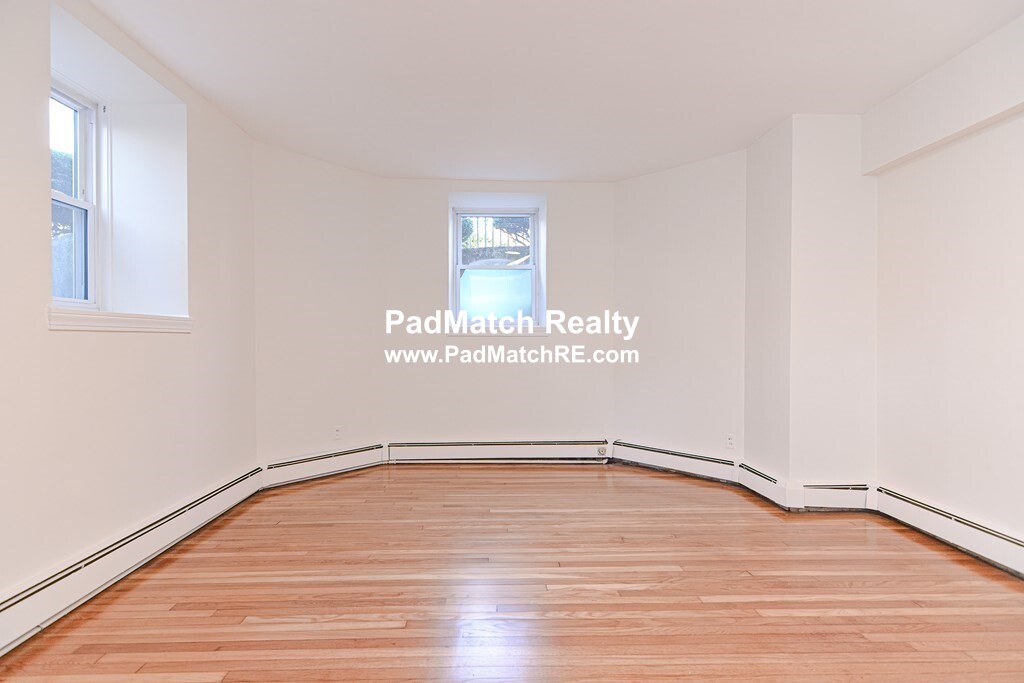 23 Warwick Rd, Brookline Hills