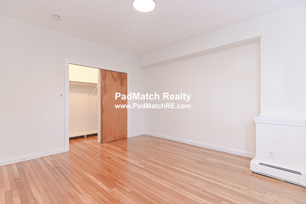 23 Warwick Rd, Brookline Hills