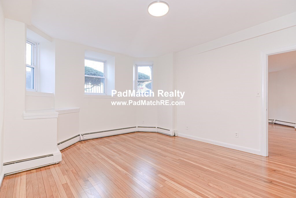 23 Warwick Rd, Brookline Hills