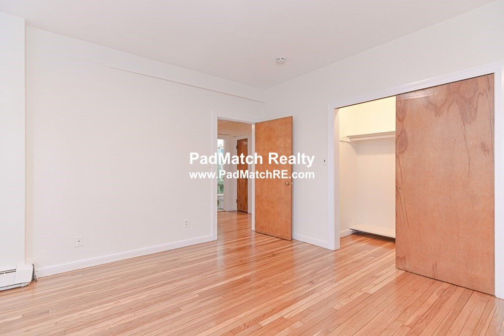 23 Warwick Rd, Brookline Hills