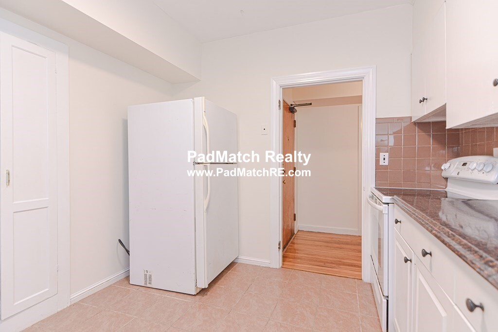 23 Warwick Rd, Brookline Hills