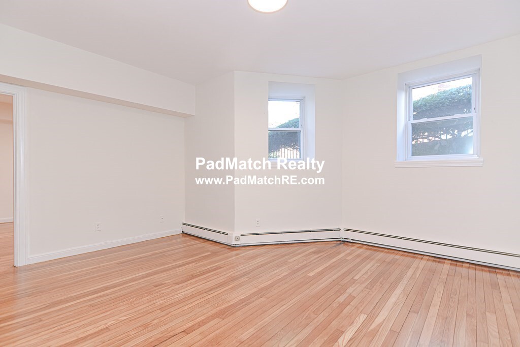 23 Warwick Rd, Brookline Hills