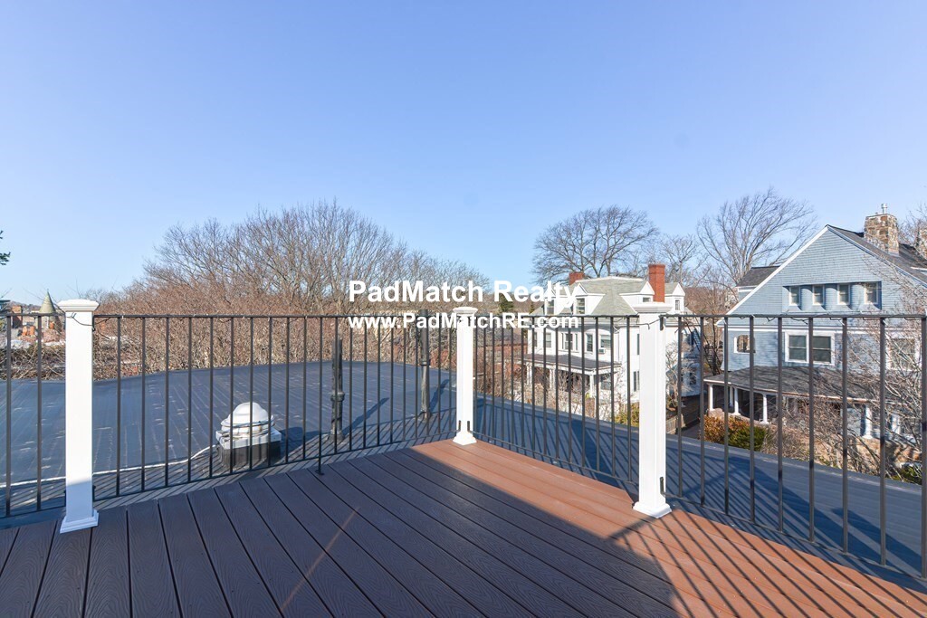 23 Warwick Rd, Brookline Hills