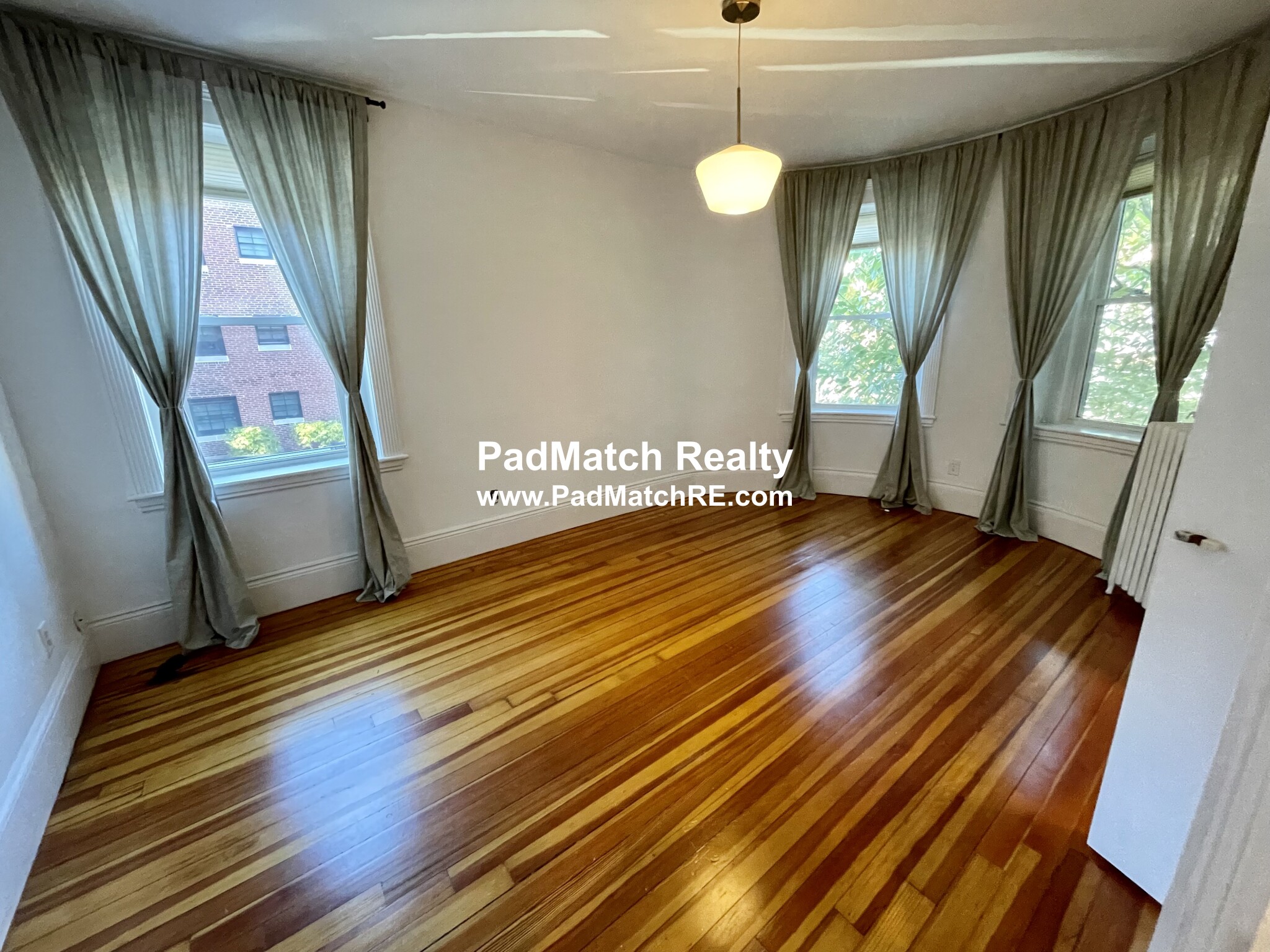 640 Washington St, Washington Square