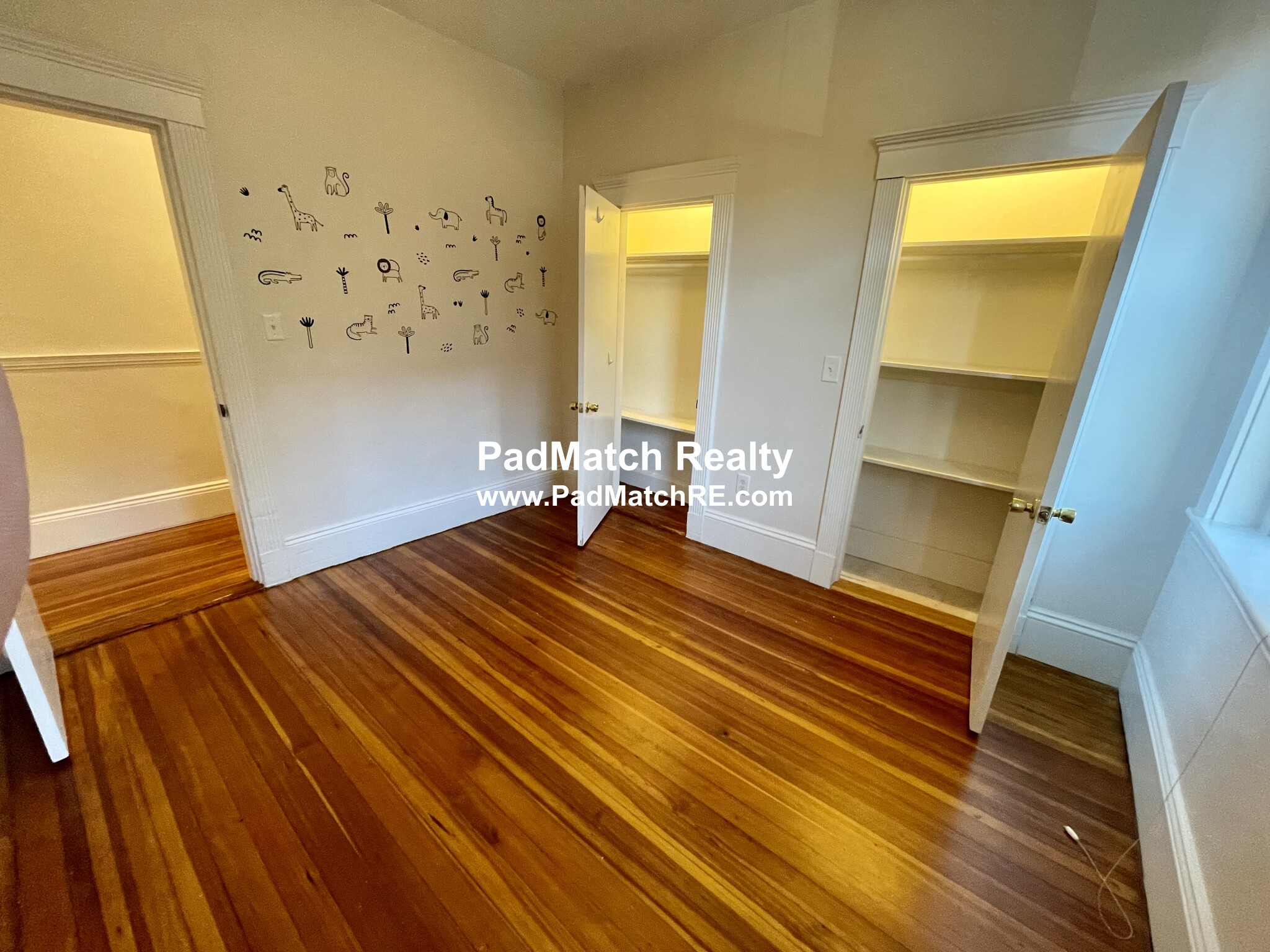 640 Washington St, Washington Square